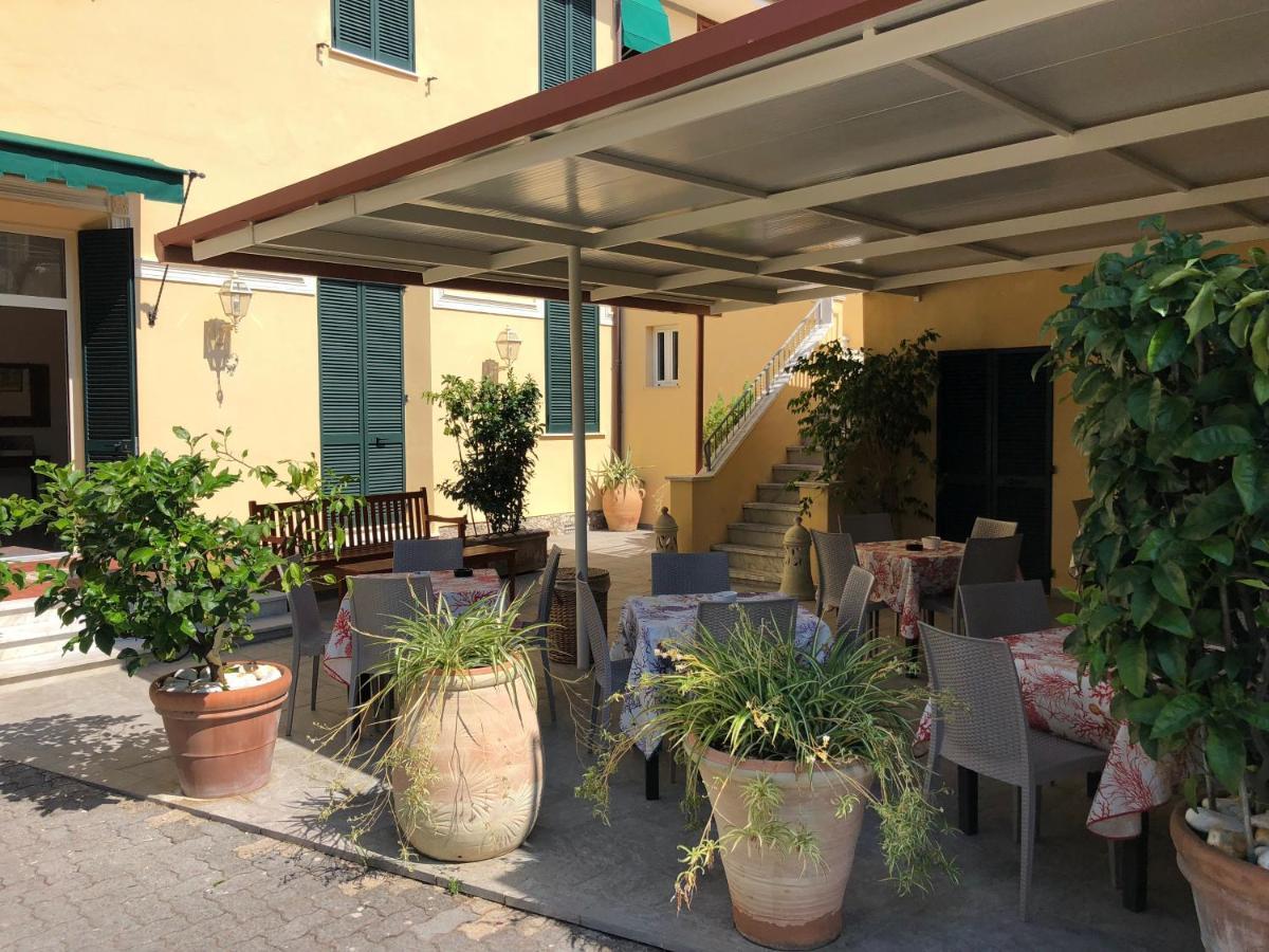 Hotel Verdesolemare Marina di Pietrasanta Exterior foto